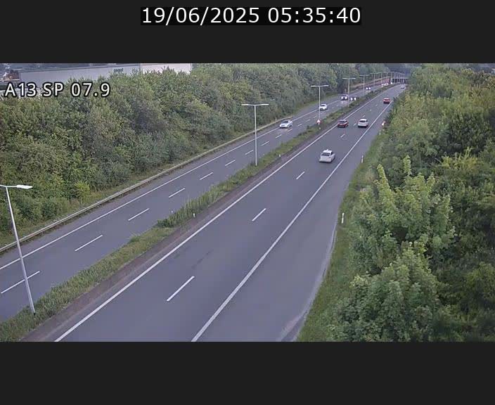 Traffic live webcam Luxembourg Jonction Lankelz - A13 direction Pétange - BK 7.9