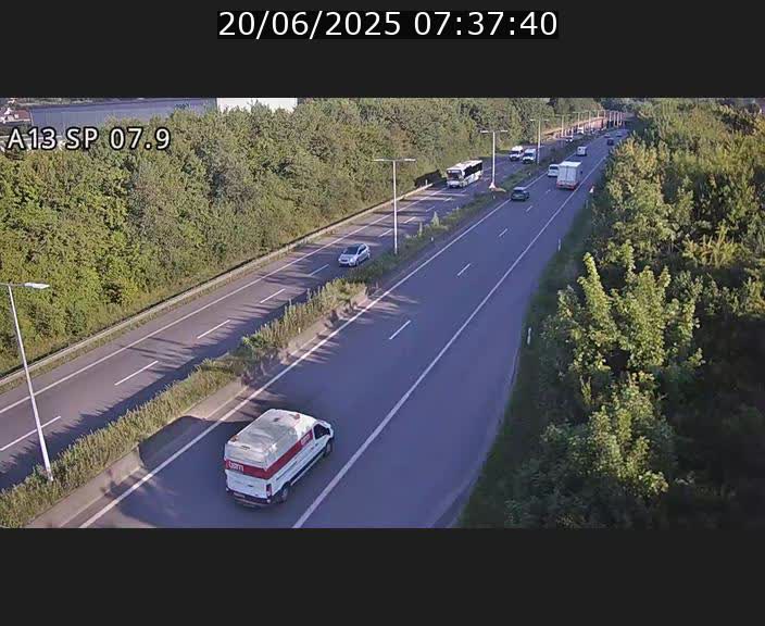 Traffic live webcam Luxembourg Jonction Lankelz - A13 direction Pétange - BK 7.9