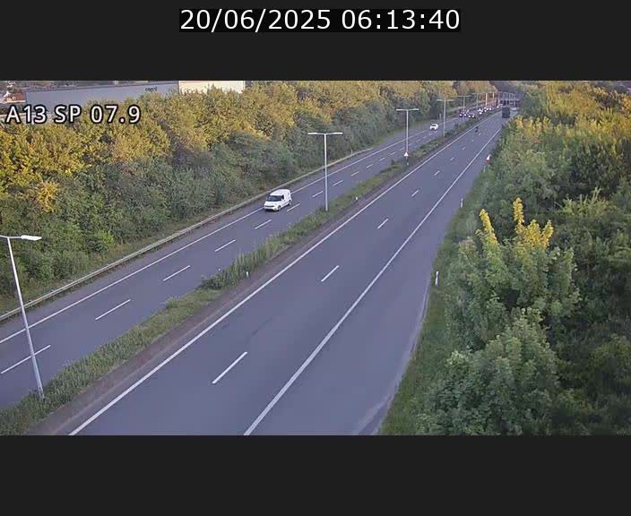 Traffic live webcam Luxembourg Jonction Lankelz - A13 direction Pétange - BK 7.9