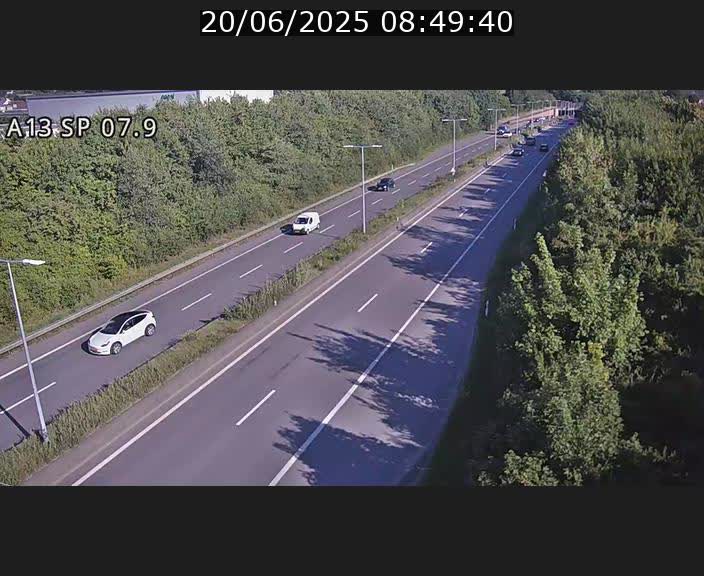 Traffic live webcam Luxembourg Jonction Lankelz - A13 direction Pétange - BK 7.9