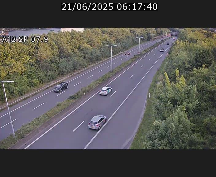 Traffic live webcam Luxembourg Jonction Lankelz - A13 direction Pétange - BK 7.9