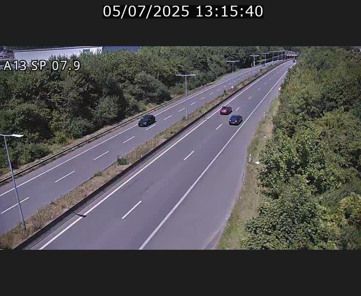 Traffic live webcam Luxembourg Jonction Lankelz - A13 direction Pétange - BK 7.9