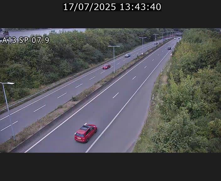 Traffic live webcam Luxembourg Jonction Lankelz - A13 direction Pétange - BK 7.9