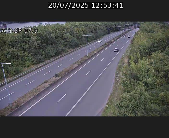 Traffic live webcam Luxembourg Jonction Lankelz - A13 direction Pétange - BK 7.9