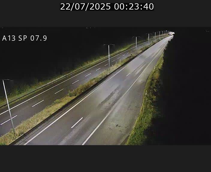 Traffic live webcam Luxembourg Jonction Lankelz - A13 direction Pétange - BK 7.9