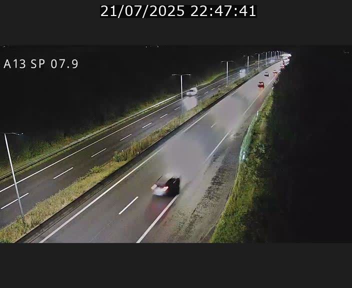 Traffic live webcam Luxembourg Jonction Lankelz - A13 direction Pétange - BK 7.9