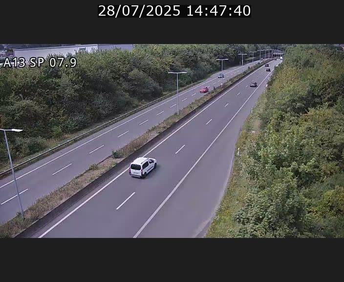 Traffic live webcam Luxembourg Jonction Lankelz - A13 direction Pétange - BK 7.9
