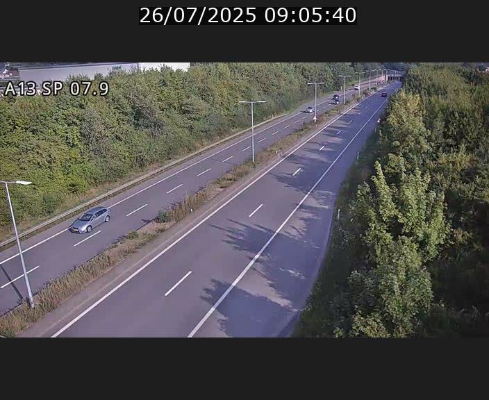 Traffic live webcam Luxembourg Jonction Lankelz - A13 direction Pétange - BK 7.9