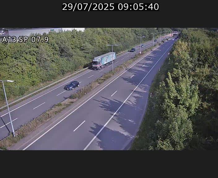 Traffic live webcam Luxembourg Jonction Lankelz - A13 direction Pétange - BK 7.9
