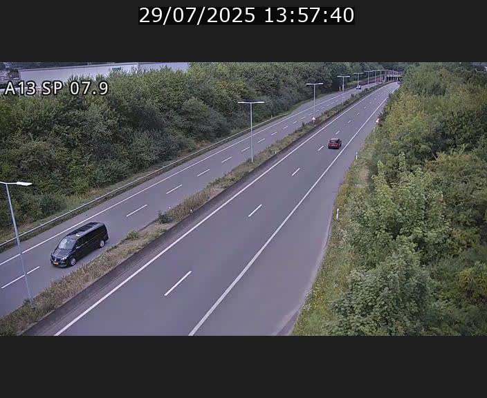Traffic live webcam Luxembourg Jonction Lankelz - A13 direction Pétange - BK 7.9