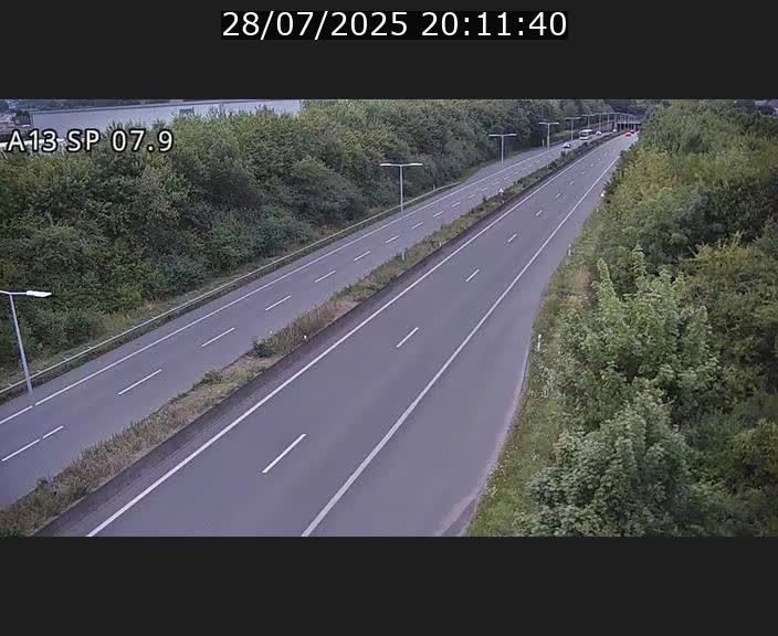 Traffic live webcam Luxembourg Jonction Lankelz - A13 direction Pétange - BK 7.9