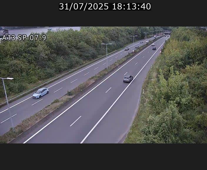 Traffic live webcam Luxembourg Jonction Lankelz - A13 direction Pétange - BK 7.9