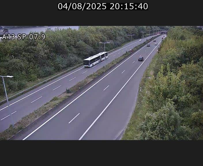 Traffic live webcam Luxembourg Jonction Lankelz - A13 direction Pétange - BK 7.9