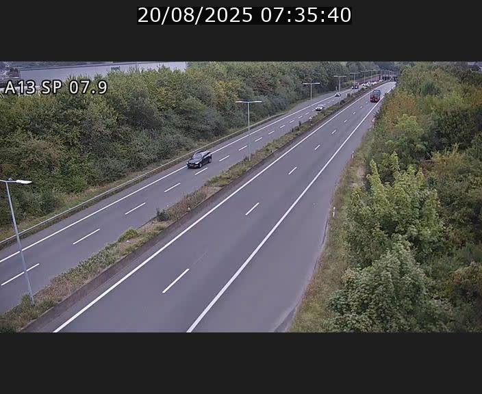 Traffic live webcam Luxembourg Jonction Lankelz - A13 direction Pétange - BK 7.9