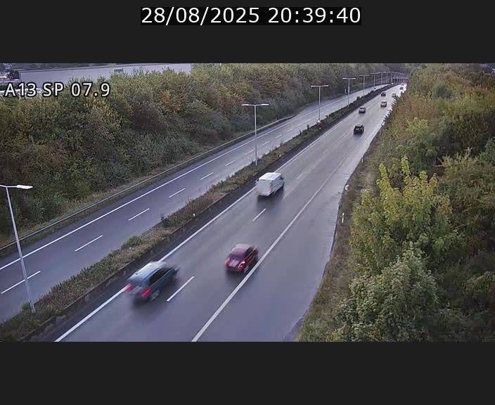 Traffic live webcam Luxembourg Jonction Lankelz - A13 direction Pétange - BK 7.9