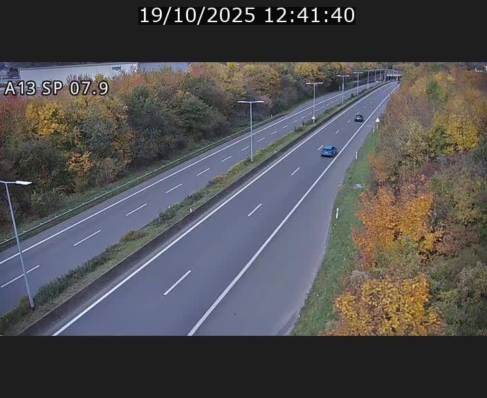 <h2>Traffic live webcam Luxembourg Jonction Lankelz - A13 direction Pétange - BK 7.9</h2>