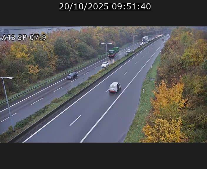 <h2>Traffic live webcam Luxembourg Jonction Lankelz - A13 direction Pétange - BK 7.9</h2>