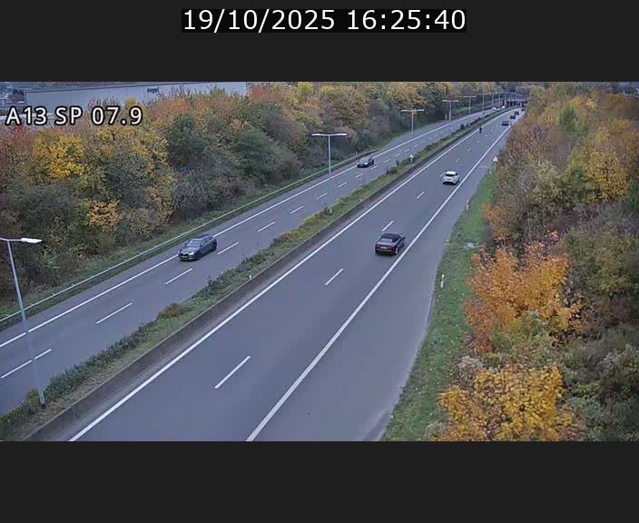 <h2>Traffic live webcam Luxembourg Jonction Lankelz - A13 direction Pétange - BK 7.9</h2>