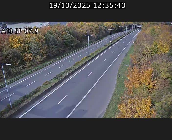 <h2>Traffic live webcam Luxembourg Jonction Lankelz - A13 direction Pétange - BK 7.9</h2>