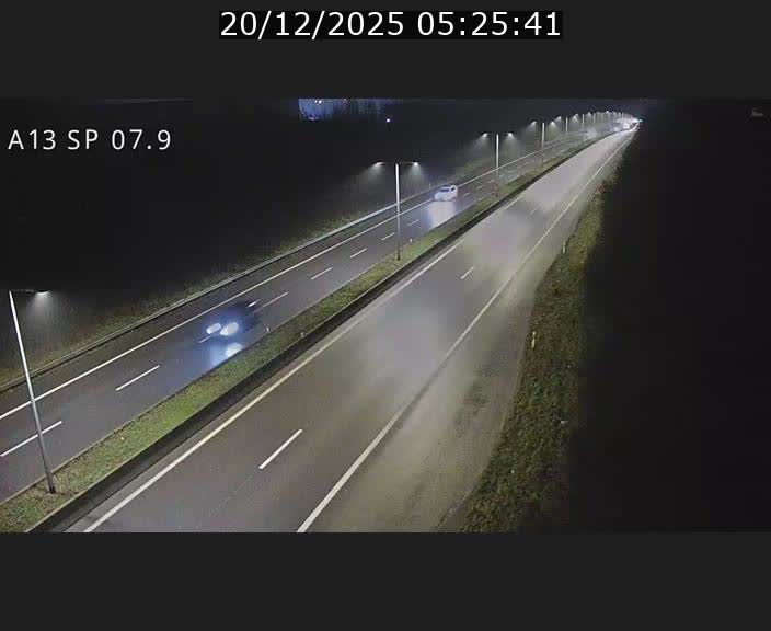 <h2>Traffic live webcam Luxembourg Jonction Lankelz - A13 direction Pétange - BK 7.9</h2>