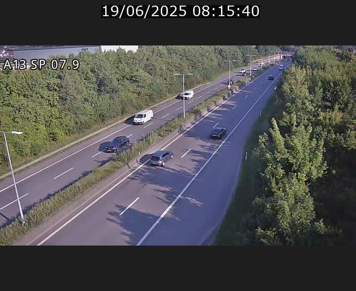 Traffic live webcam Luxembourg Jonction Lankelz - A13 direction Pétange - BK 7.9