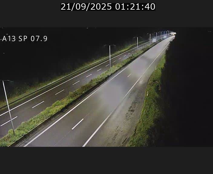 <h2>Traffic live webcam Luxembourg Jonction Lankelz - A13 direction Pétange - BK 7.9</h2>