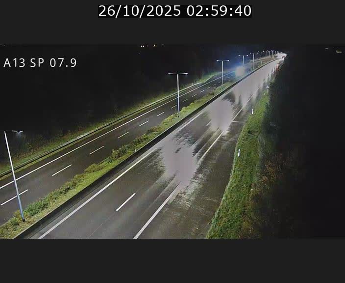 <h2>Traffic live webcam Luxembourg Jonction Lankelz - A13 direction Pétange - BK 7.9</h2>