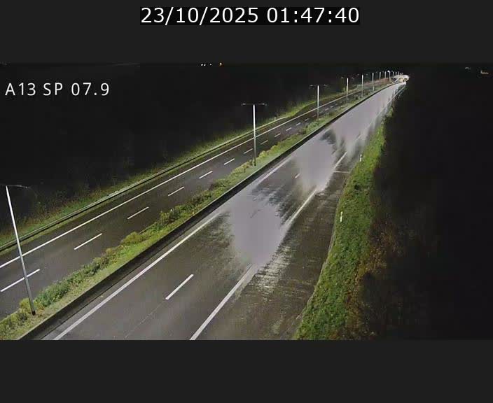 <h2>Traffic live webcam Luxembourg Jonction Lankelz - A13 direction Pétange - BK 7.9</h2>