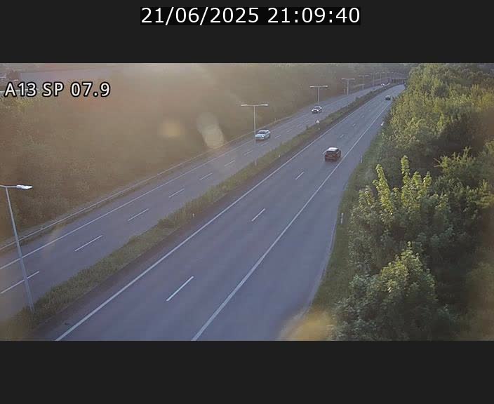 <h2>Traffic live webcam Luxembourg Jonction Lankelz - A13 direction Pétange - BK 7.9</h2>