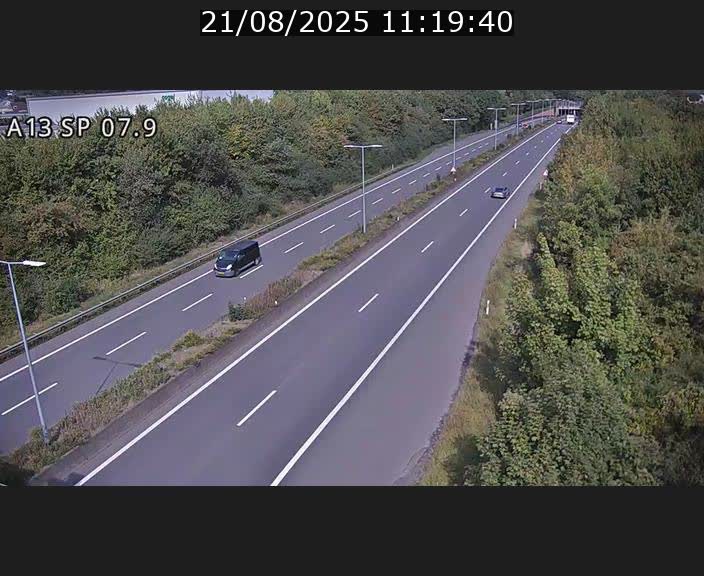 <h2>Traffic live webcam Luxembourg Jonction Lankelz - A13 direction Pétange - BK 7.9</h2>