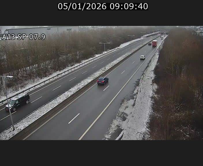 <h2>Traffic live webcam Luxembourg Jonction Lankelz - A13 direction Pétange - BK 7.9</h2>