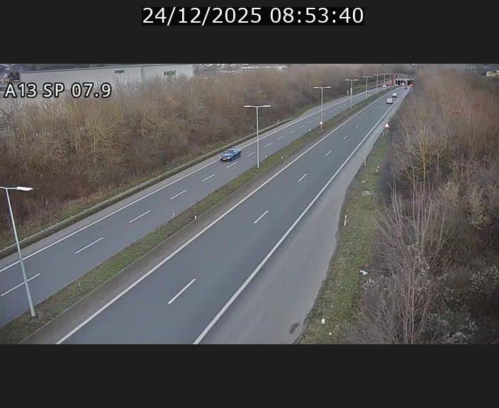 <h2>Traffic live webcam Luxembourg Jonction Lankelz - A13 direction Pétange - BK 7.9</h2>