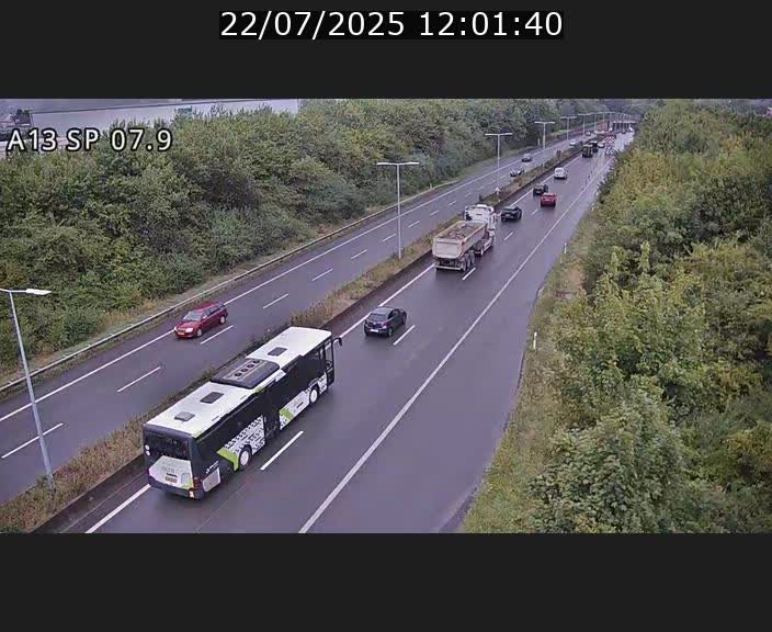 <h2>Traffic live webcam Luxembourg Jonction Lankelz - A13 direction Pétange - BK 7.9</h2>