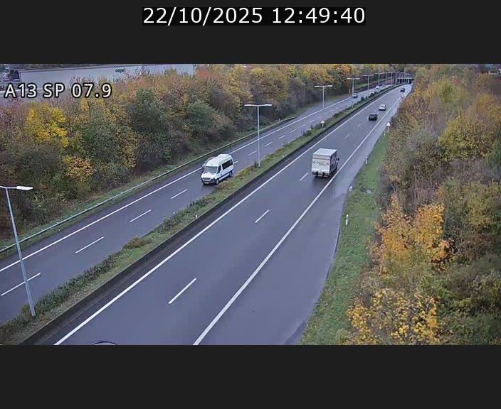 <h2>Traffic live webcam Luxembourg Jonction Lankelz - A13 direction Pétange - BK 7.9</h2>