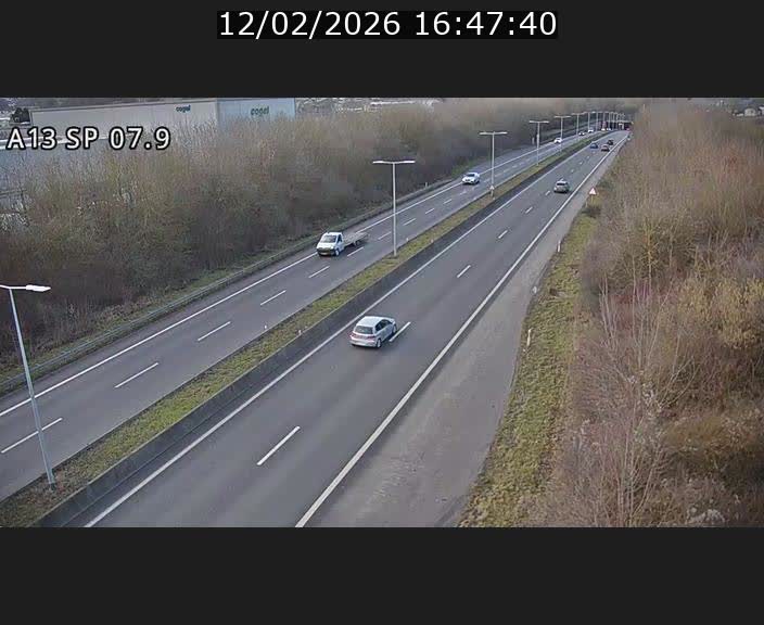 <h2>Traffic live webcam Luxembourg Jonction Lankelz - A13 direction Pétange - BK 7.9</h2>