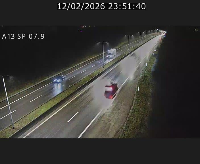<h2>Traffic live webcam Luxembourg Jonction Lankelz - A13 direction Pétange - BK 7.9</h2>