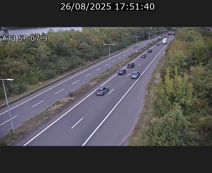 <h2>Traffic live webcam Luxembourg Jonction Lankelz - A13 direction Pétange - BK 7.9</h2>