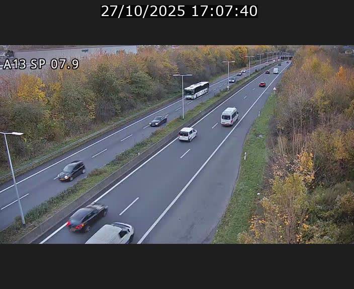 <h2>Traffic live webcam Luxembourg Jonction Lankelz - A13 direction Pétange - BK 7.9</h2>