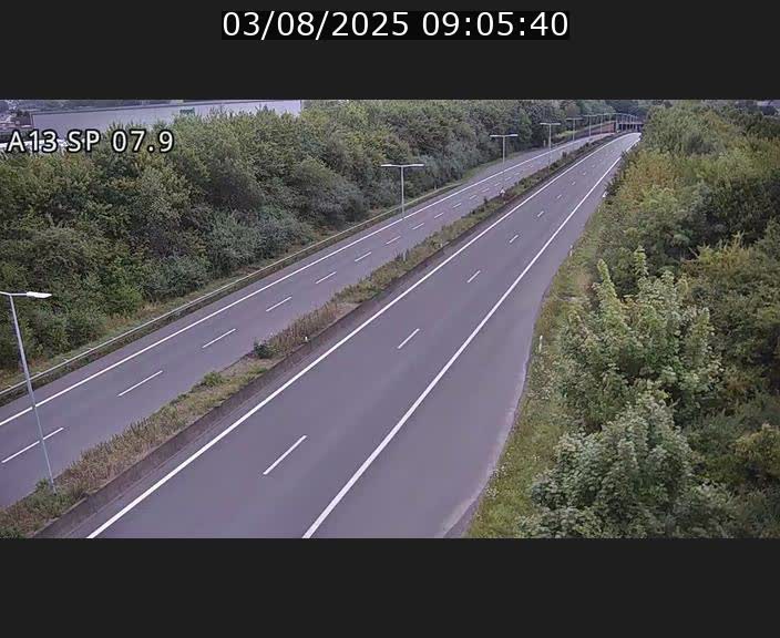 <h2>Traffic live webcam Luxembourg Jonction Lankelz - A13 direction Pétange - BK 7.9</h2>