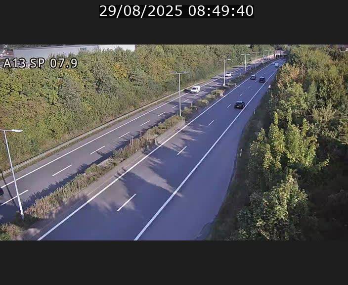<h2>Traffic live webcam Luxembourg Jonction Lankelz - A13 direction Pétange - BK 7.9</h2>