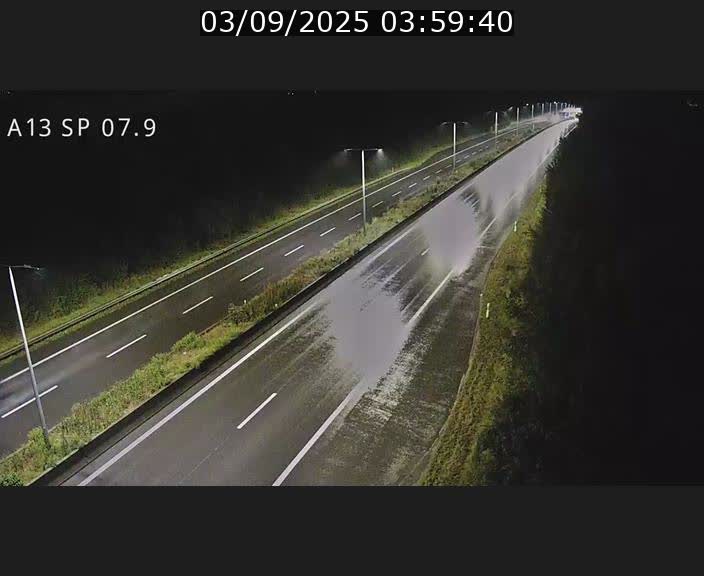 <h2>Traffic live webcam Luxembourg Jonction Lankelz - A13 direction Pétange - BK 7.9</h2>