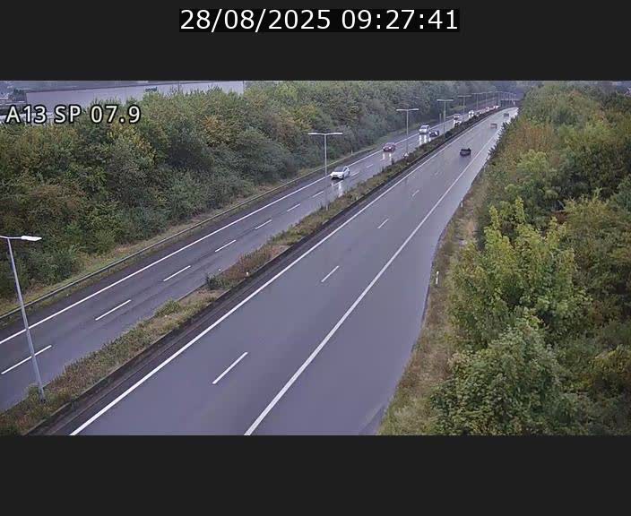 <h2>Traffic live webcam Luxembourg Jonction Lankelz - A13 direction Pétange - BK 7.9</h2>