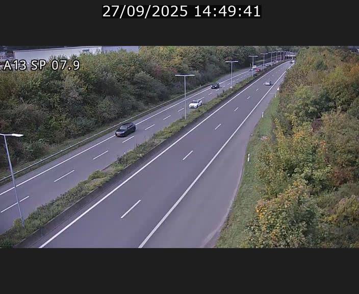 <h2>Traffic live webcam Luxembourg Jonction Lankelz - A13 direction Pétange - BK 7.9</h2>