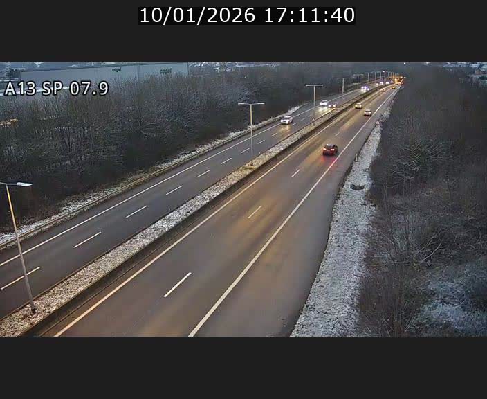 Traffic live webcam Luxembourg Jonction Lankelz - A13 direction Pétange - BK 7.9