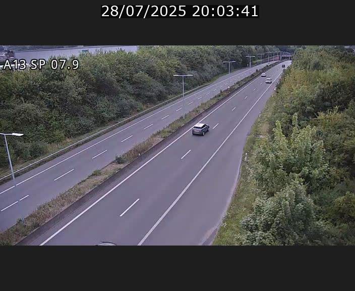 <h2>Traffic live webcam Luxembourg Jonction Lankelz - A13 direction Pétange - BK 7.9</h2>