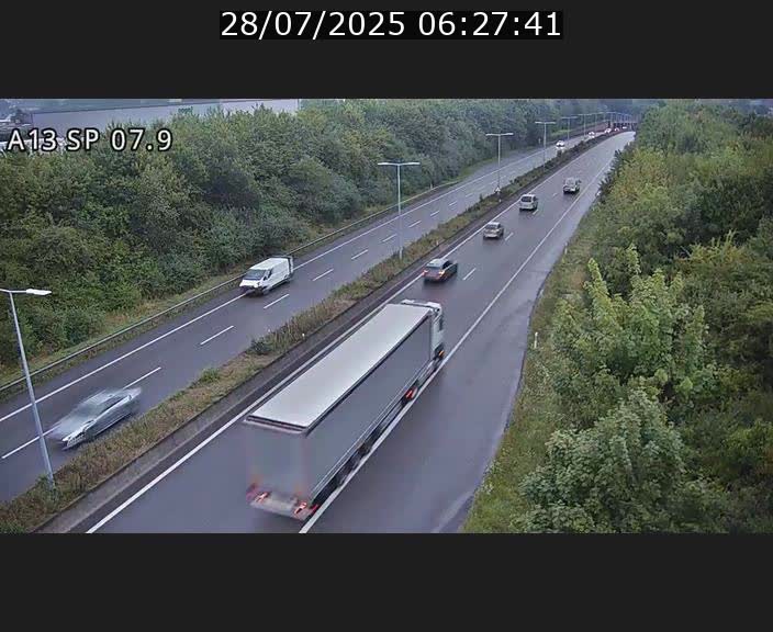 <h2>Traffic live webcam Luxembourg Jonction Lankelz - A13 direction Pétange - BK 7.9</h2>