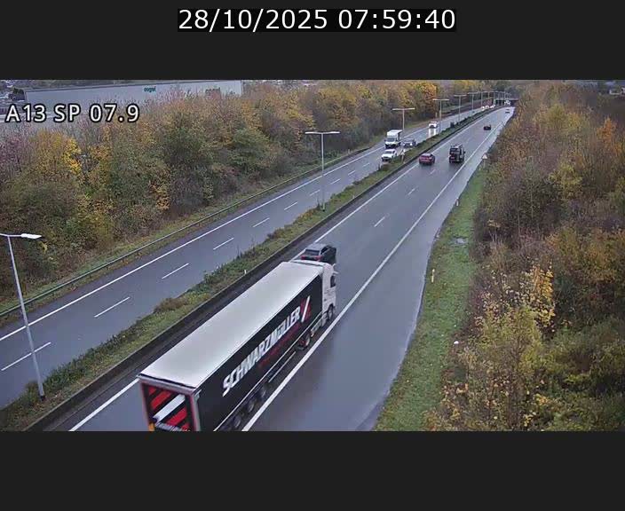 <h2>Traffic live webcam Luxembourg Jonction Lankelz - A13 direction Pétange - BK 7.9</h2>