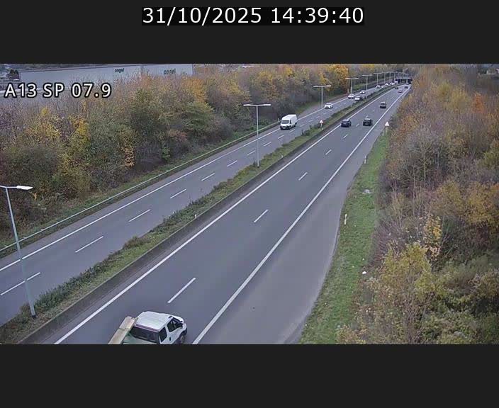 <h2>Traffic live webcam Luxembourg Jonction Lankelz - A13 direction Pétange - BK 7.9</h2>