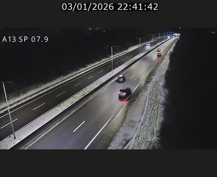 <h2>Traffic live webcam Luxembourg Jonction Lankelz - A13 direction Pétange - BK 7.9</h2>