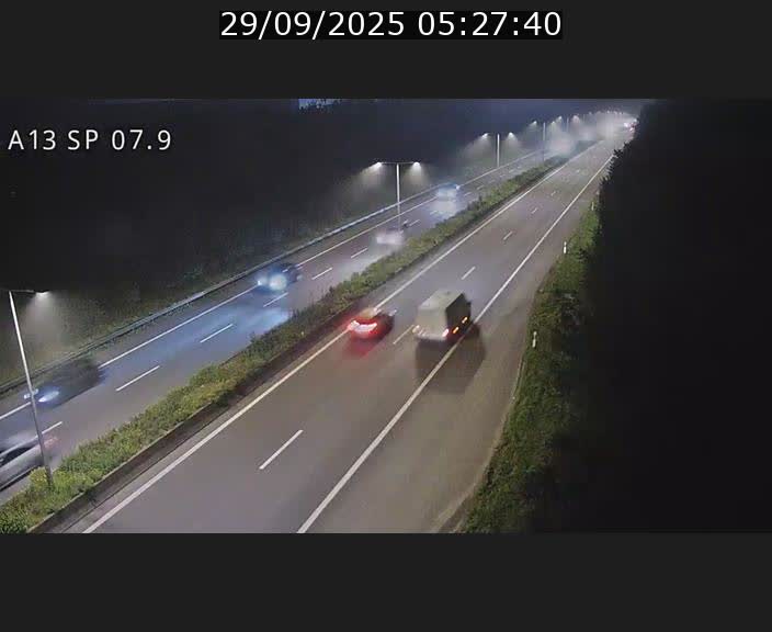 <h2>Traffic live webcam Luxembourg Jonction Lankelz - A13 direction Pétange - BK 7.9</h2>